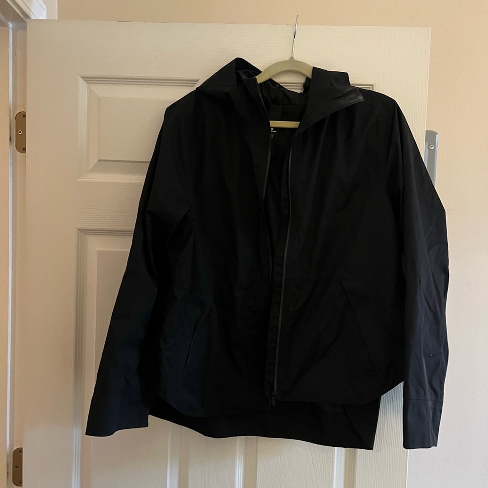 Lululemon Women’s Rain Jacket